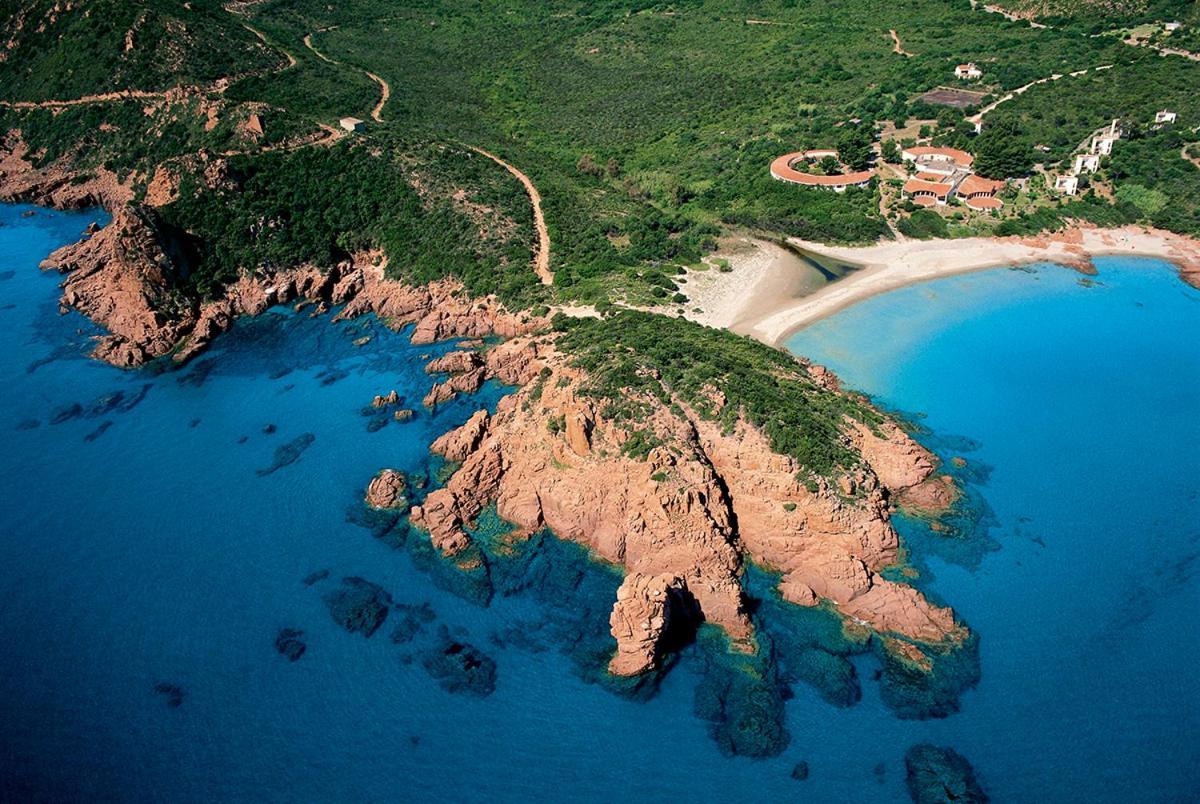 Naked House Sardinia Apartment บารีซาร์โด ภายนอก รูปภาพ
